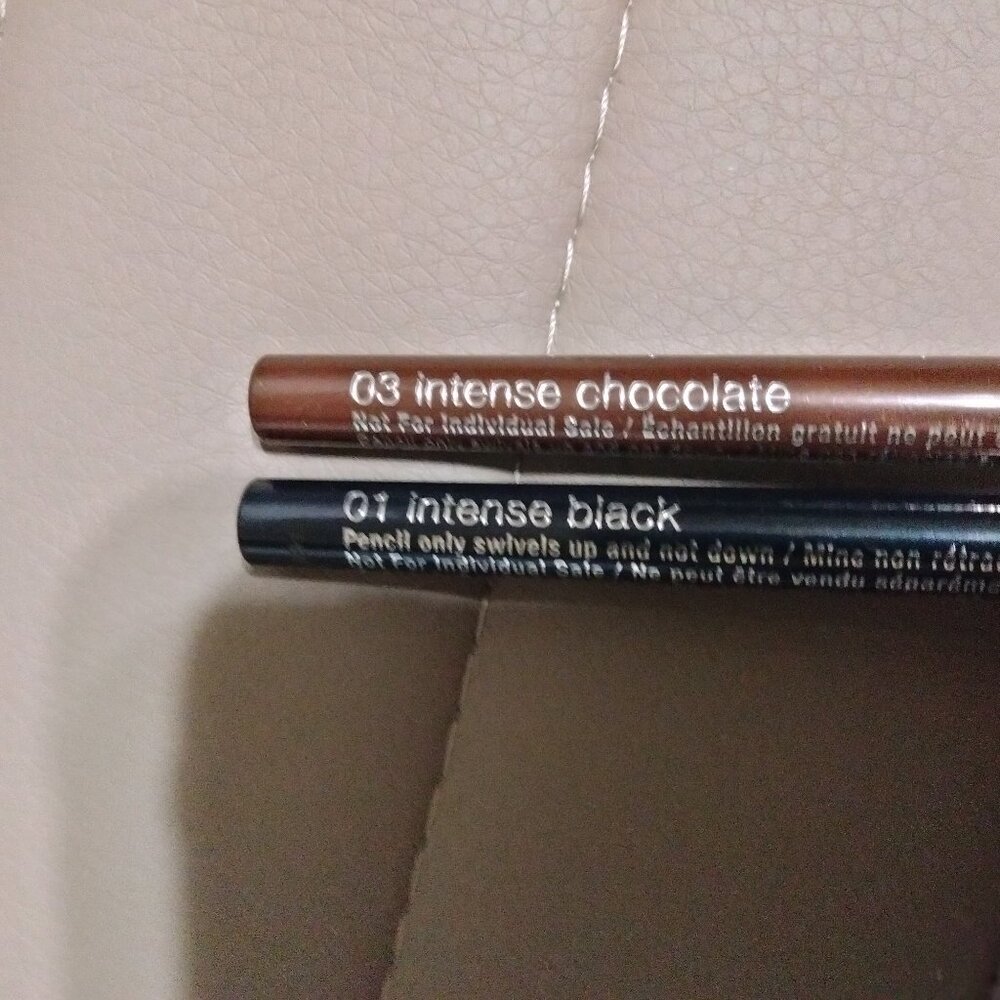 CLINIQUE Quickliner for Eyes - 2 intense black 01 + 1 intense chocolate 03 - Picture 5 of 6